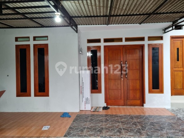 Rumah Strategis Dekat Stasiun Kereta Di Cibinong Rumah Strategis Dekat Stasiun Kereta Di Cibinong