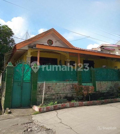 Rumah Strategis Hanya 3 Menit Ke Stasiun Bojong Gede Rumah Strategis Hanya 3 Menit Ke Stasiun Bojong Gede
