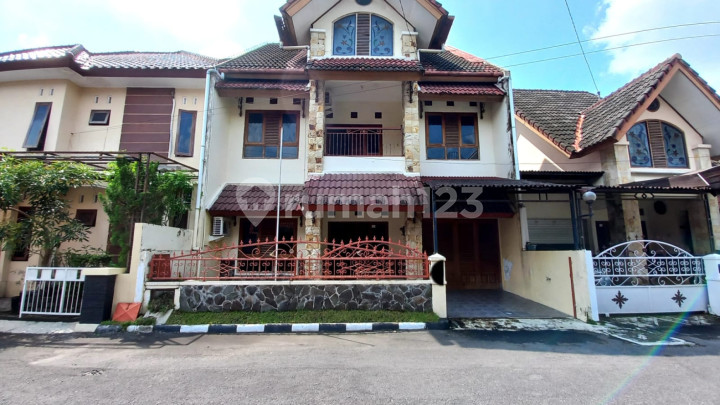 Rumah Mewah di Perum Puri Timoho Asri Lokasi Strategis Dekat Rs Happy Land Rumah Mewah di Perum Puri Timoho Asri Lokasi Strategis Dekat Rs Happy Land