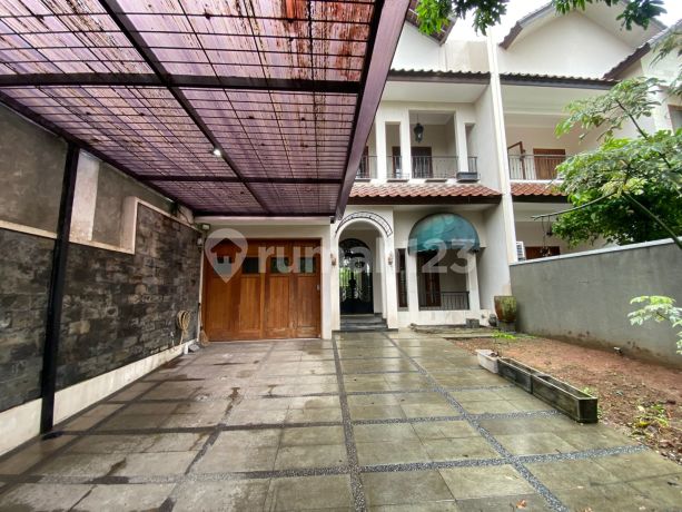 Rumah Cantik di Pangkalan Jati Indah Cinere , Depok