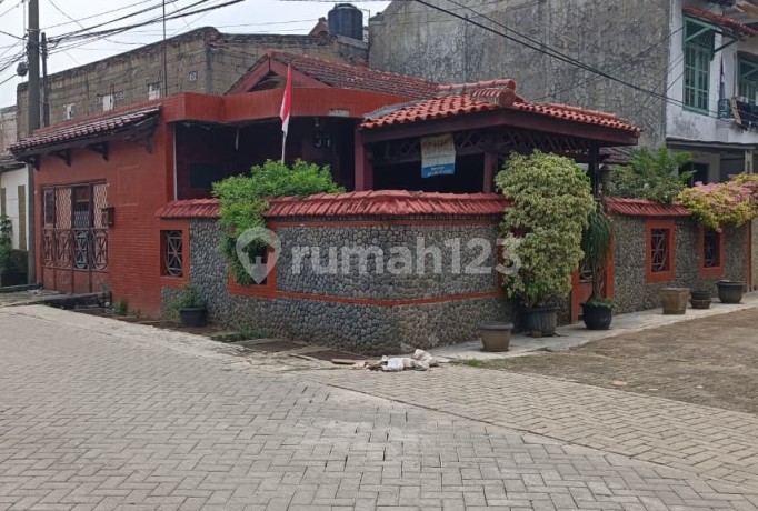 Rumah Hook di Komplek Griya Kencana 2, Ciledug