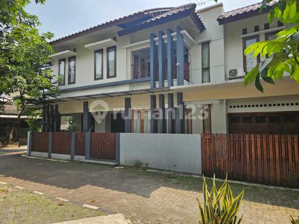 Rumah Cantik dan Asri di Griya Pipit , Bintaro