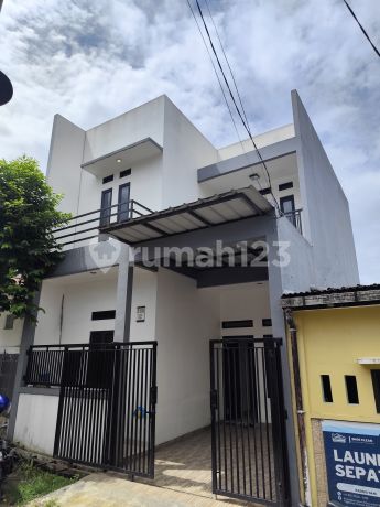 Rumah Cantik 2 Lantai Siap Huni Di Ciomas Shm