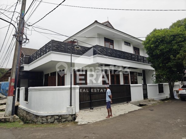 Dijual Rumah di Komp Sarana Indah Permai