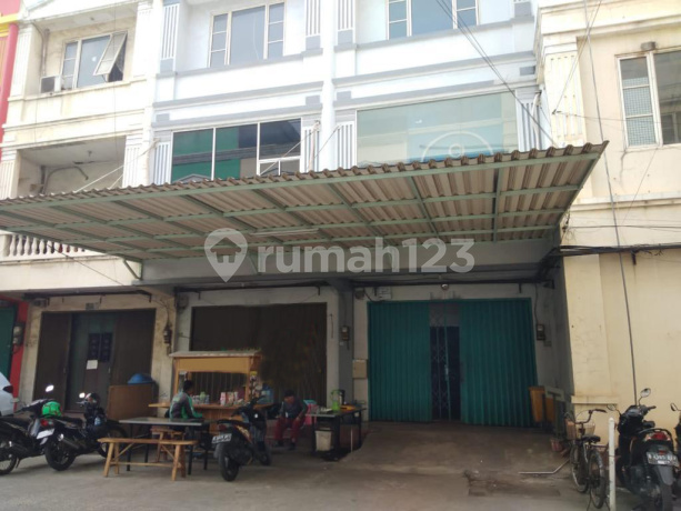 Dijual Ruko Gandeng Duta Square Jakarta Barat Bebas Banjir Di Tubagus Angke 148.5 m² SHM