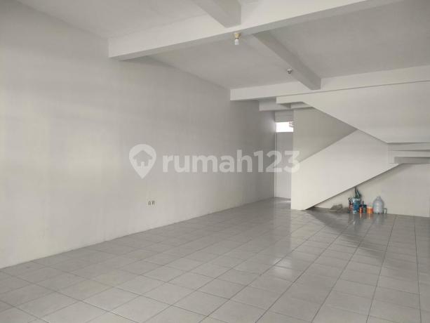 Dijual / Sewa Ruko Taman Holis Indah Siap Huni Dijual / Sewa Ruko Taman Holis Indah Siap Huni