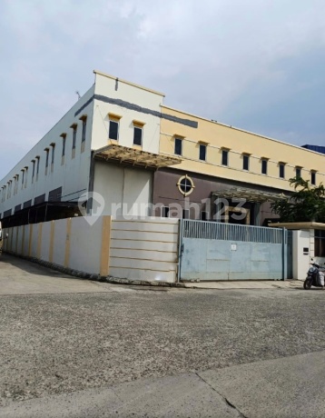 Warehouse in a Strategic Location at Elang Laut Warehouse Complex, Kapuk Muara, North Jakarta. Easy Access to Airport and Port!