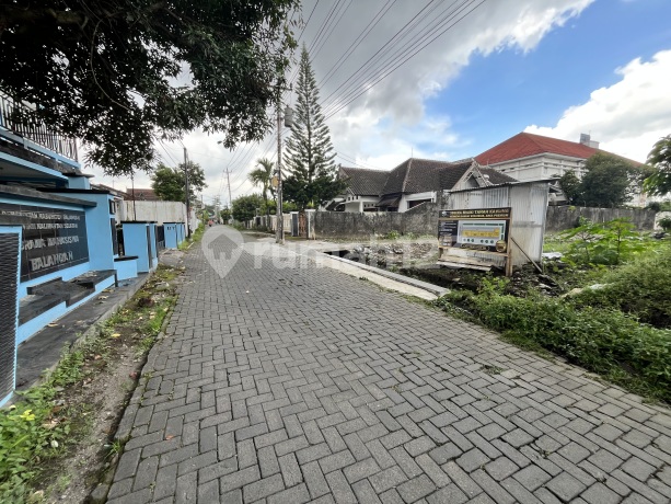 Tanah Sawitsari, Jl. Kaliurang: 2 Menit Kampus Ugm Tanah Sawitsari, Jl. Kaliurang: 2 Menit Kampus Ugm
