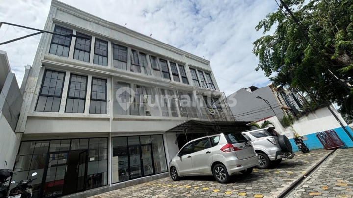 Di Jual Ruko 3 Lantai Ditebet Raya, Jakse. Strategis Akses 2 Mobil+ Di Jual Ruko 3 Lantai Ditebet Raya, Jakse. Strategis Akses 2 Mobil+