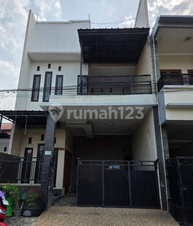 Dijual Murah Rumah 2 Lantai Bekasi
