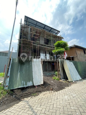 Rumah 3 Lantai Citraland Utama Selangkah ke Kampus Ciputra Rs Rumah 3 Lantai Citraland Utama Selangkah ke Kampus Ciputra Rs