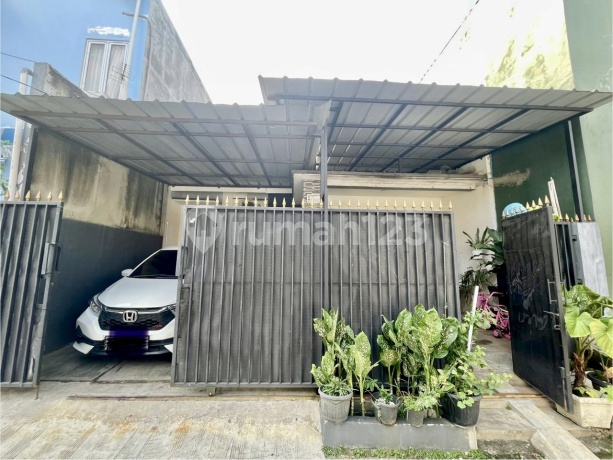 For Sale House. Certificate of Ownership. Good. At Jl. Sabran No 40, Jl. Sabran, Pondok Petir, Bojongsari, Depok City, West Java, Indonesia, 16517, Depok I For Sale House. Certificate of Ownership. Good. At Jl. Sabran No 40, Jl. Sabran, Pondok Petir, Bojongsari, Depok City, West Java, Indonesia, 16517, Depok I