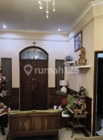 Rumah di Perumahan Sari Jimbaran Jalan Taman Baruna