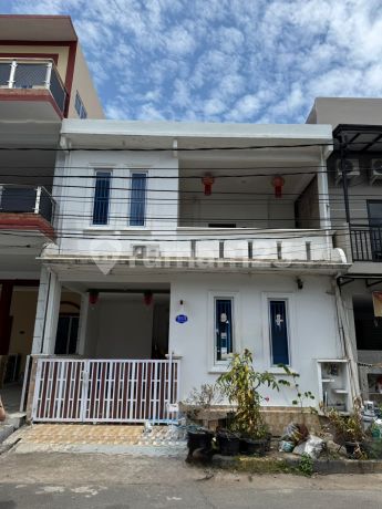 Dijual Cepat Perumahan Permata Baloi ( Jalan Utama , Deretan Lapangan Basket )