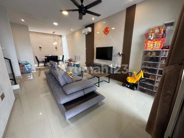 Dijual Rumah Azure Bay Full Renovasi & Full Furnished Dijual Rumah Azure Bay Full Renovasi & Full Furnished