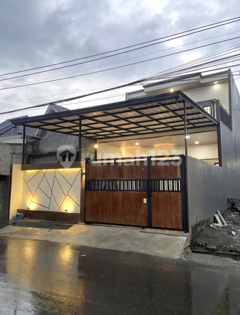 Luxurious 2-Story House in a Strategic Location