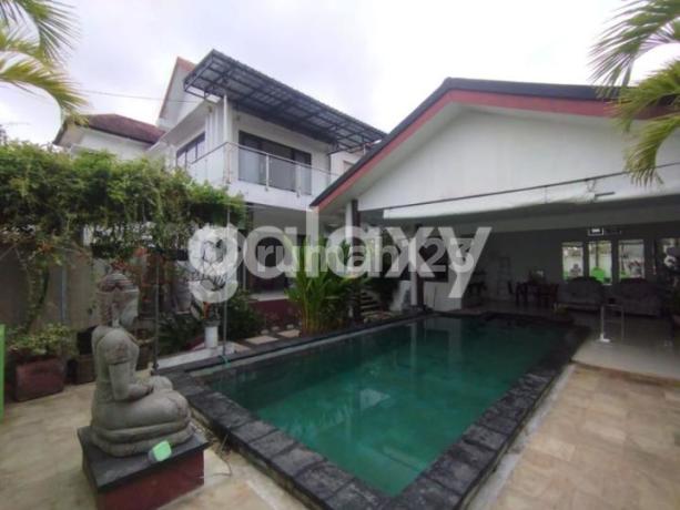 Villa Bagus 2 Lantai di Beranda Garden Mumbul Benoa Badung, Bali