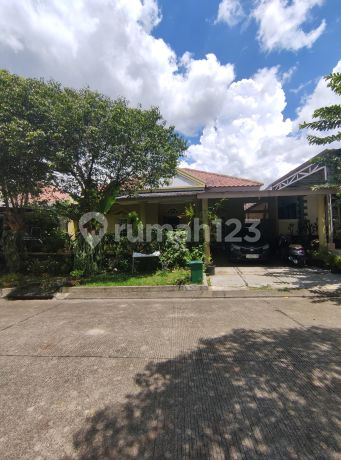 1-Story House with Front View of Green Area in Greek Cluster