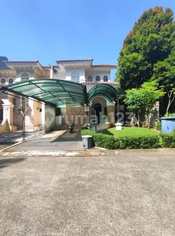 Two-Front House with Green Area View, Extremely Rare in Andalusia Cluster.
