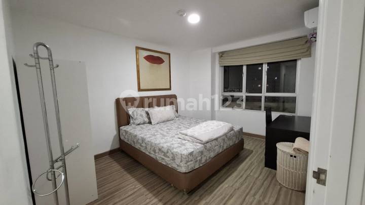 Ready-to-Occupy Comfortable Apartment in Paladian Park, Kelapa Gading, North Jakarta Ready-to-Occupy Comfortable Apartment in Paladian Park, Kelapa Gading, North Jakarta