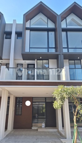 For Sale House in Pik 2 Osaka Residence 3 Bedrooms For Sale House in Pik 2 Osaka Residence 3 Bedrooms