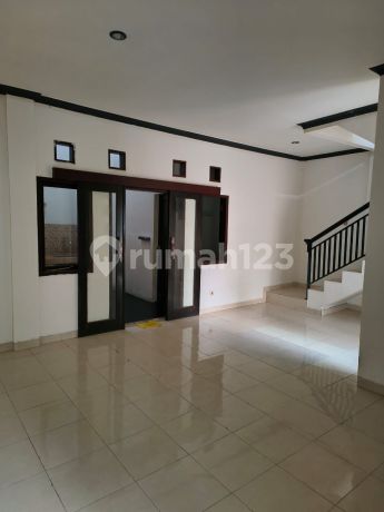 Rumah Murah 3 Lantai Bagus Hadap Timur Shm Cluster Graha Mars Rumah Murah 3 Lantai Bagus Hadap Timur Shm Cluster Graha Mars