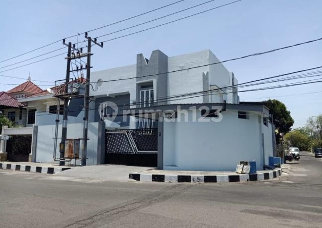 Dijual Rumah Hook Nginden Intan Siap Huni Row Jalan 4 Mobil