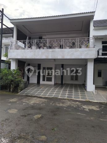 For Sale 2-Story House in Violet Garden Kranji Flood-Free Location