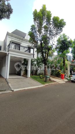 DIJUAL RUMAH STRATEGIS DI PERUMAHAN MAHOGANY RESIDENCE DEPOK