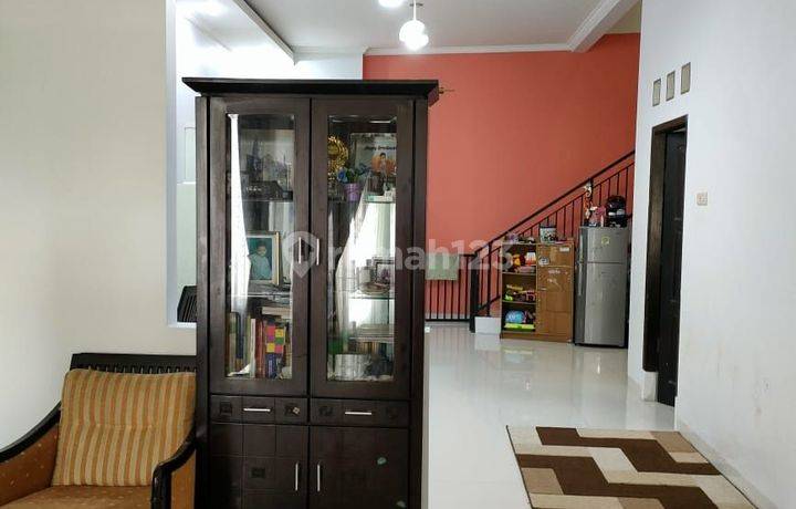 Rumah 2 Lantai Di Jatijajar Estate Depok