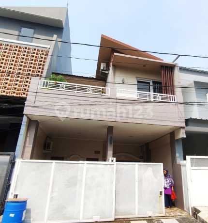 Dijual Rumah di Duta Bumi Kota Harapan Indah Bekasi