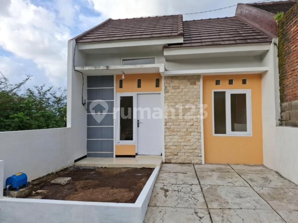 Dijual Rumah Siap Huni di Bulan Terang Utama Kedungkandang Malang Dijual Rumah Siap Huni di Bulan Terang Utama Kedungkandang Malang