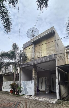 Modern Minimalist House Fully Furnished with Luxury Furniture in Graha Mulia Tasikmadu Modern Minimalist House Fully Furnished with Luxury Furniture in Graha Mulia Tasikmadu