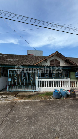Translation: For Sale 1.5 Story House Happy Garden Baloi Batam (Price IDR 850 Million, Renegotiable Price)