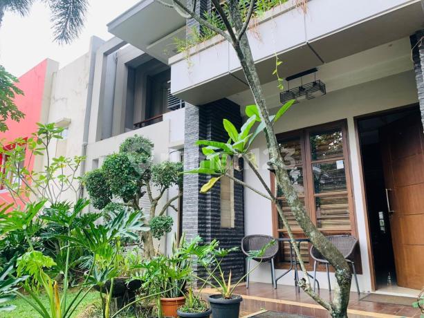 For sale luxurious 2-story house in Sentul City with SHM