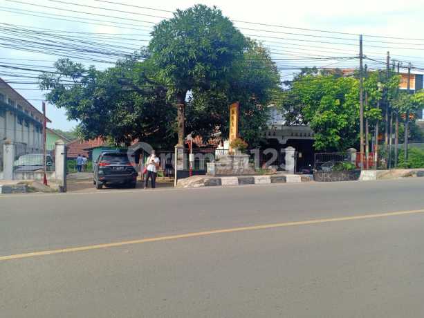 Rumah tua Jalan Veteran Raya Purwakarta Strategis dan Murah