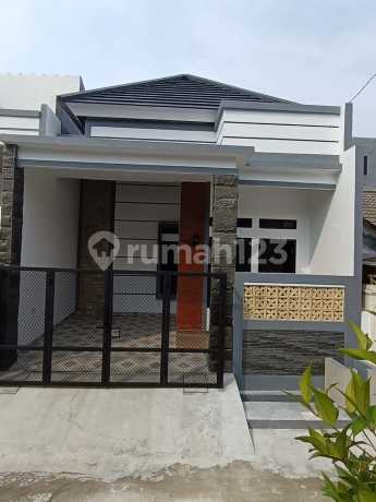 For Sale Contemporary Minimalist House in Bulak Macan Permai, Harapan Jaya, North Bekasi.