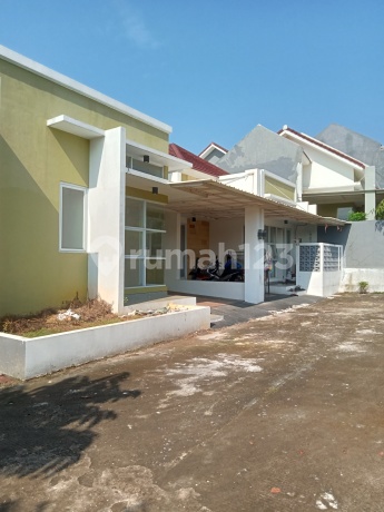 Rumah 1 Lantai 900 Jutaan Tanahnya Luas di Ciputat