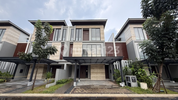 Modern House Bintaro Jaya, Tangerang Selatan. Dekat ke 3 Stasiun