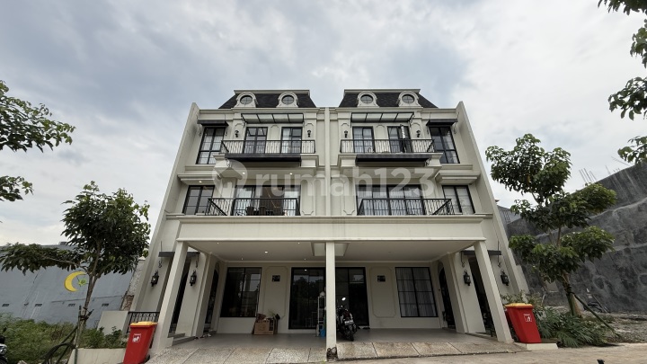 Rumah Mewah 4 Lantai Rooftop Jalan Utama Jagakarsa Jakarta Selatan