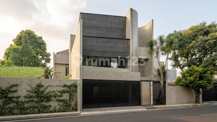 Townhouse Modern Kontemporer di Lebak Bulus Dekat MRT Fatmawati Townhouse Modern Kontemporer di Lebak Bulus Dekat MRT Fatmawati