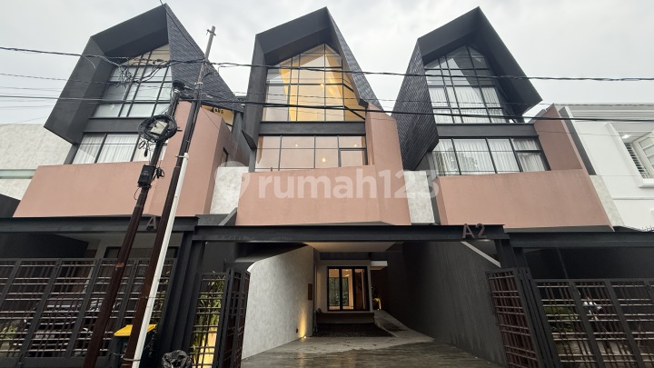 Rumah Mewah Murah di Kemang Jakarta Selatan 3 Lantai Privat Pool Rumah Mewah Murah di Kemang Jakarta Selatan 3 Lantai Privat Pool