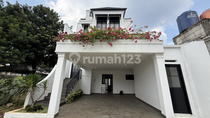 Hunian Modern House, Private Cluster Siap Huni di Jagakarsa