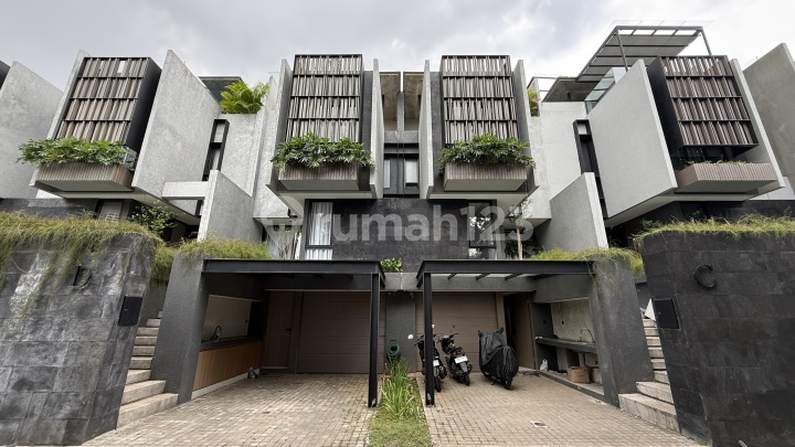Hunian Mewah 4 Lantai Eksklusif di Kebayoran Lama Jakarta Selatan