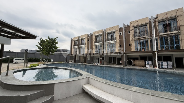 Rumah Siap Huni Mewah Murah 3 Lantai Dalam Cluster Depan Tol Veteran Rumah Siap Huni Mewah Murah 3 Lantai Dalam Cluster Depan Tol Veteran