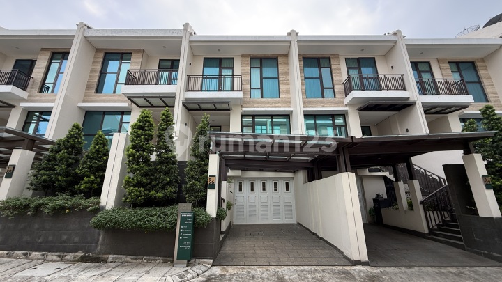 Rumah Siaphuni Pondok Indah Jakarta Selatan 4 Lantai Private Lift Rumah Siaphuni Pondok Indah Jakarta Selatan 4 Lantai Private Lift