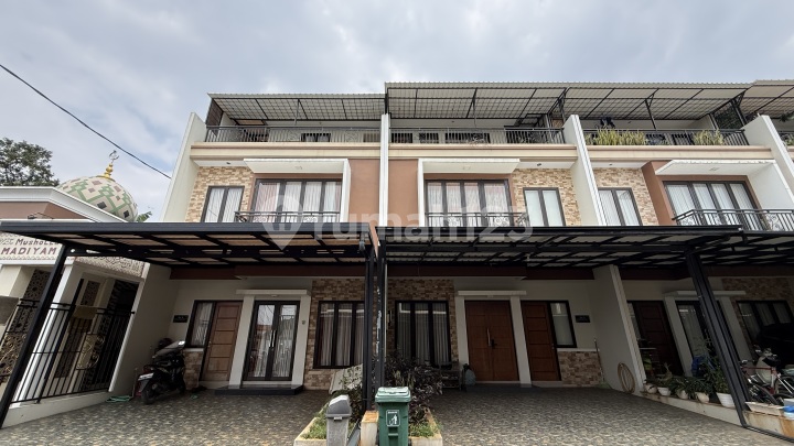 3-Story House Take Over in Jati Asih Bekasi, Fully Furnished