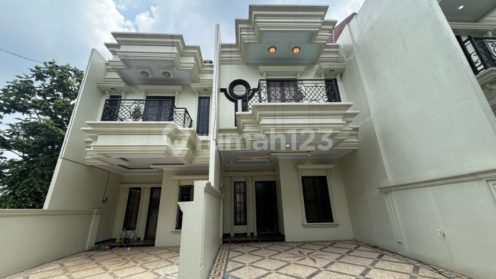 Rumah Modern Classic Nempel Tol di Jagakarsa Dekat Tb Simatupang Rumah Modern Classic Nempel Tol di Jagakarsa Dekat Tb Simatupang