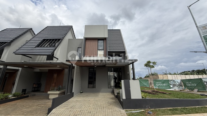 Rumah 2 Lantai Siap Huni Full Fasilitas di Bsd Tangerang Selatan.