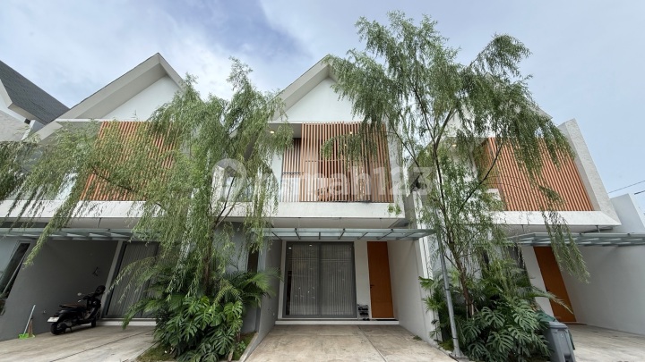 Exclusive 2-Story House in Cirendeu Strategic Residence Near South Jakarta House with Large Land Cheapest House in Cirendeu Depok City Exclusive 2-Story House in Cirendeu Strategic Residence Near South Jakarta House with Large Land Cheapest House in Cirendeu Depok City